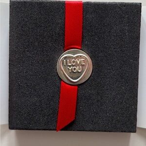 Giftable sterling silver Love Heart new in box